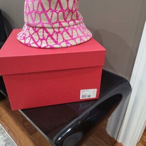 $799 New Valentino Garavani Toile Iconographe Bucket Hat Italy